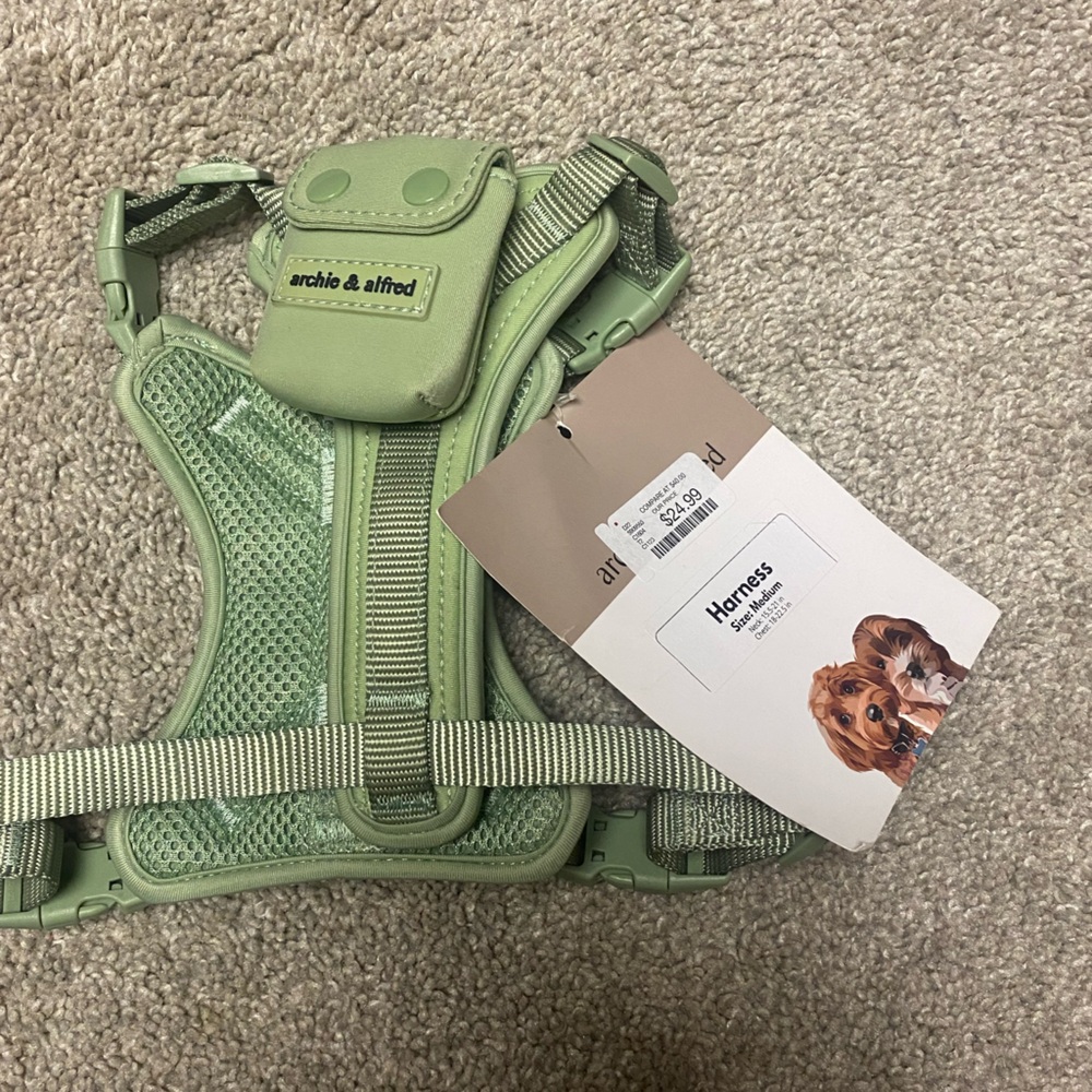 🆕Archie & Alfred Green Dog Harness - Picture 1 of 4